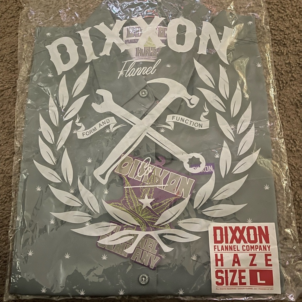 Dixxon Mens Haze Large NWT 420